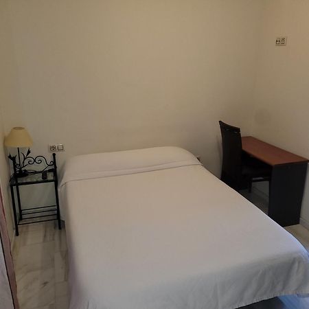 Hostal El Pasaje Пуенте-Хенил Екстериор снимка