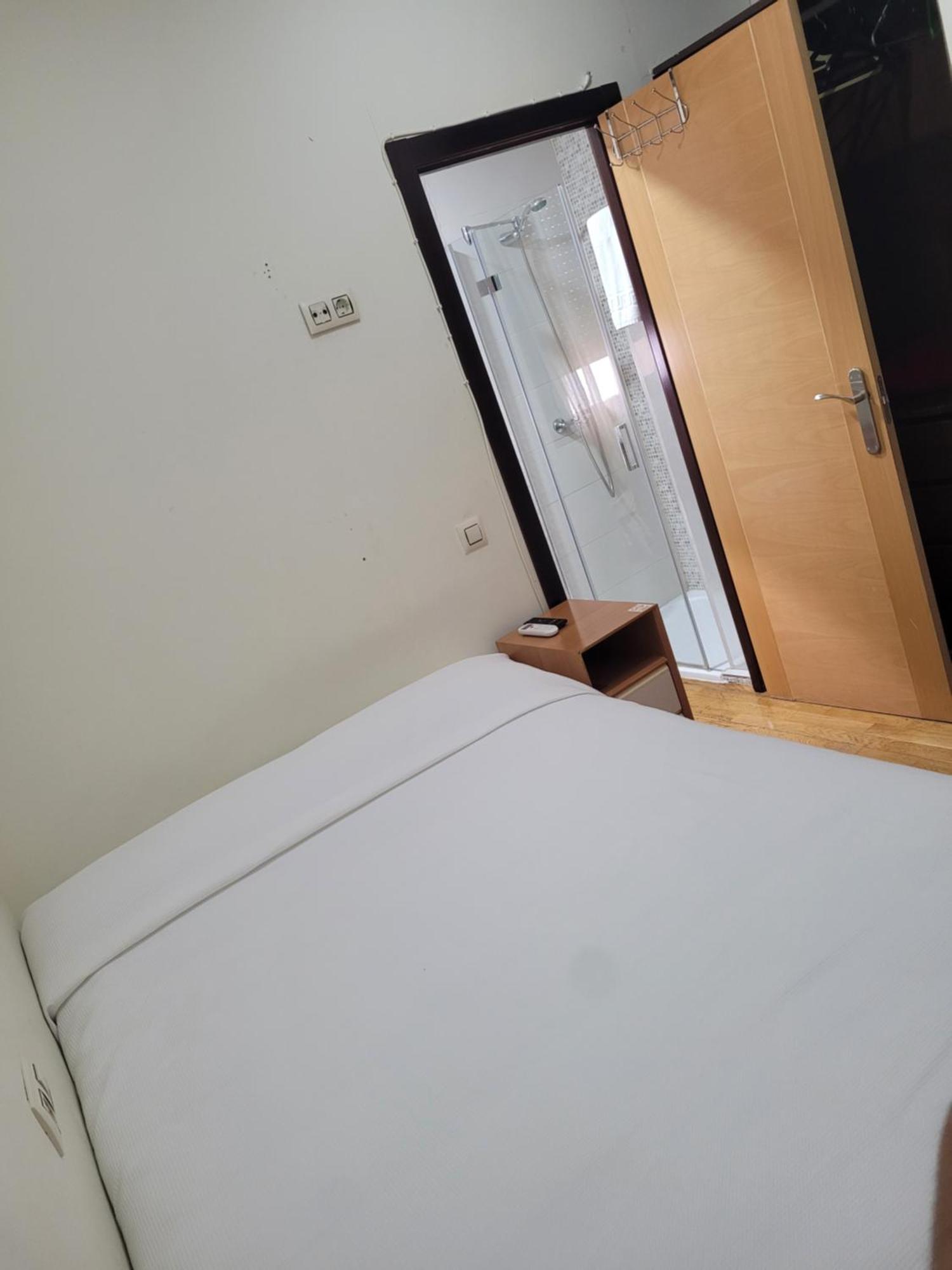 Hostal El Pasaje Пуенте-Хенил Екстериор снимка