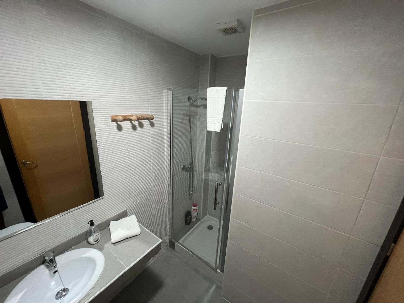 Hostal El Pasaje Пуенте-Хенил Екстериор снимка