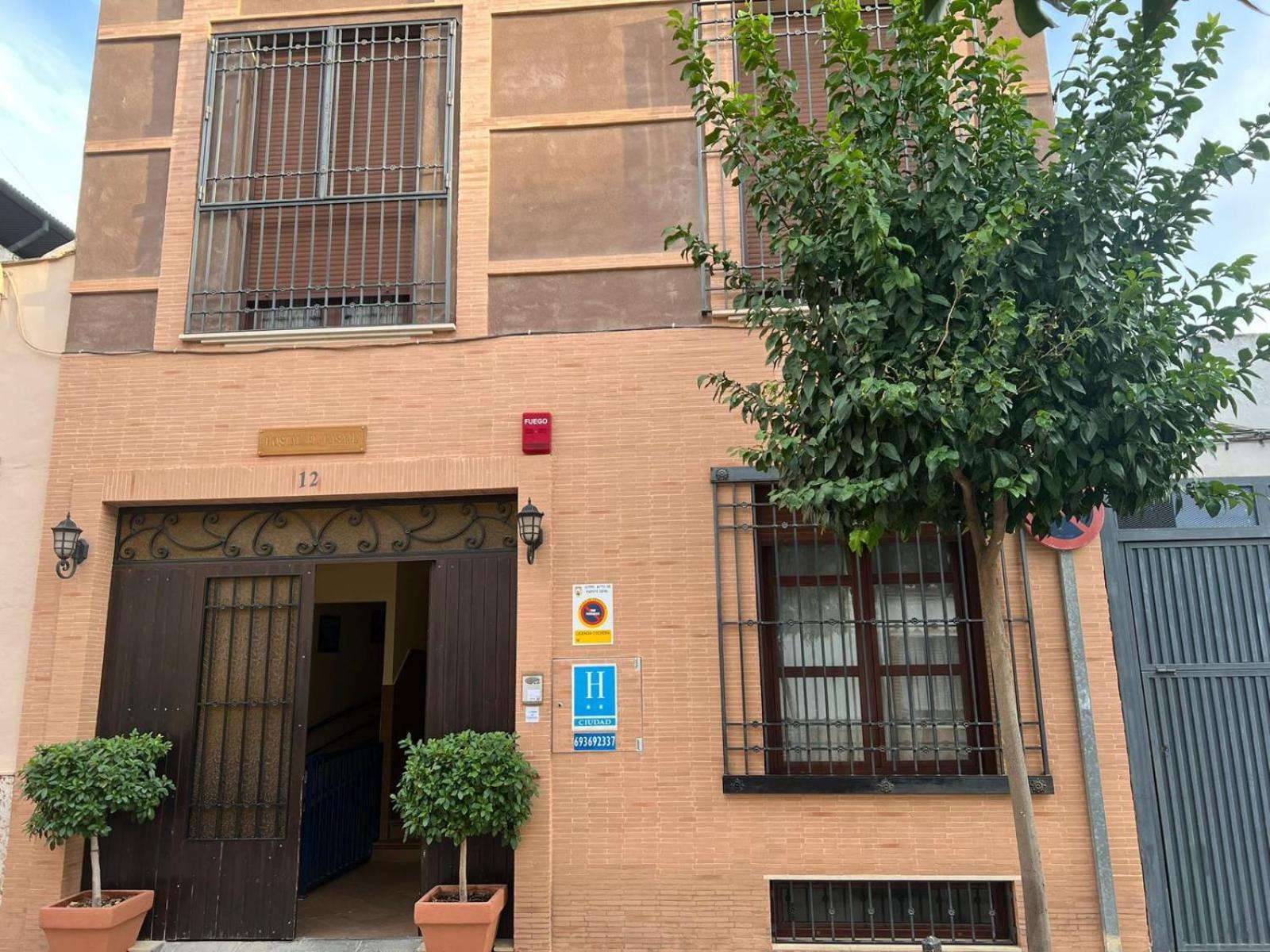 Hostal El Pasaje Пуенте-Хенил Екстериор снимка